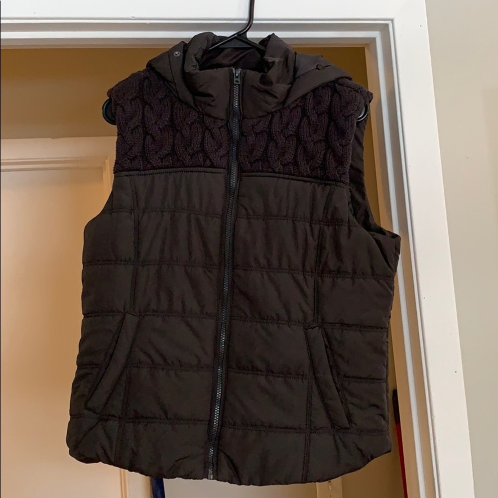 Aeropostale vest